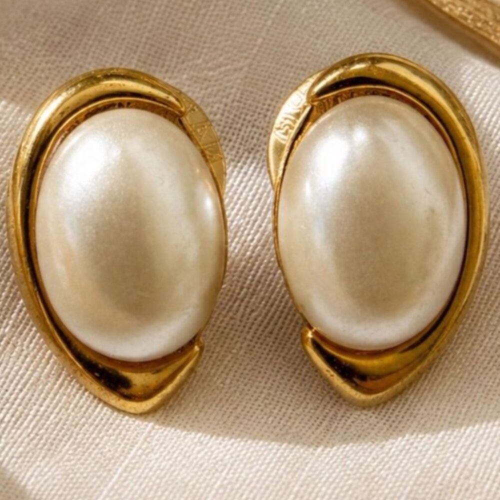 Vintage 1990s Napier Faux Pearl Earrings Gold Tone Oval Stud Classic Pierced